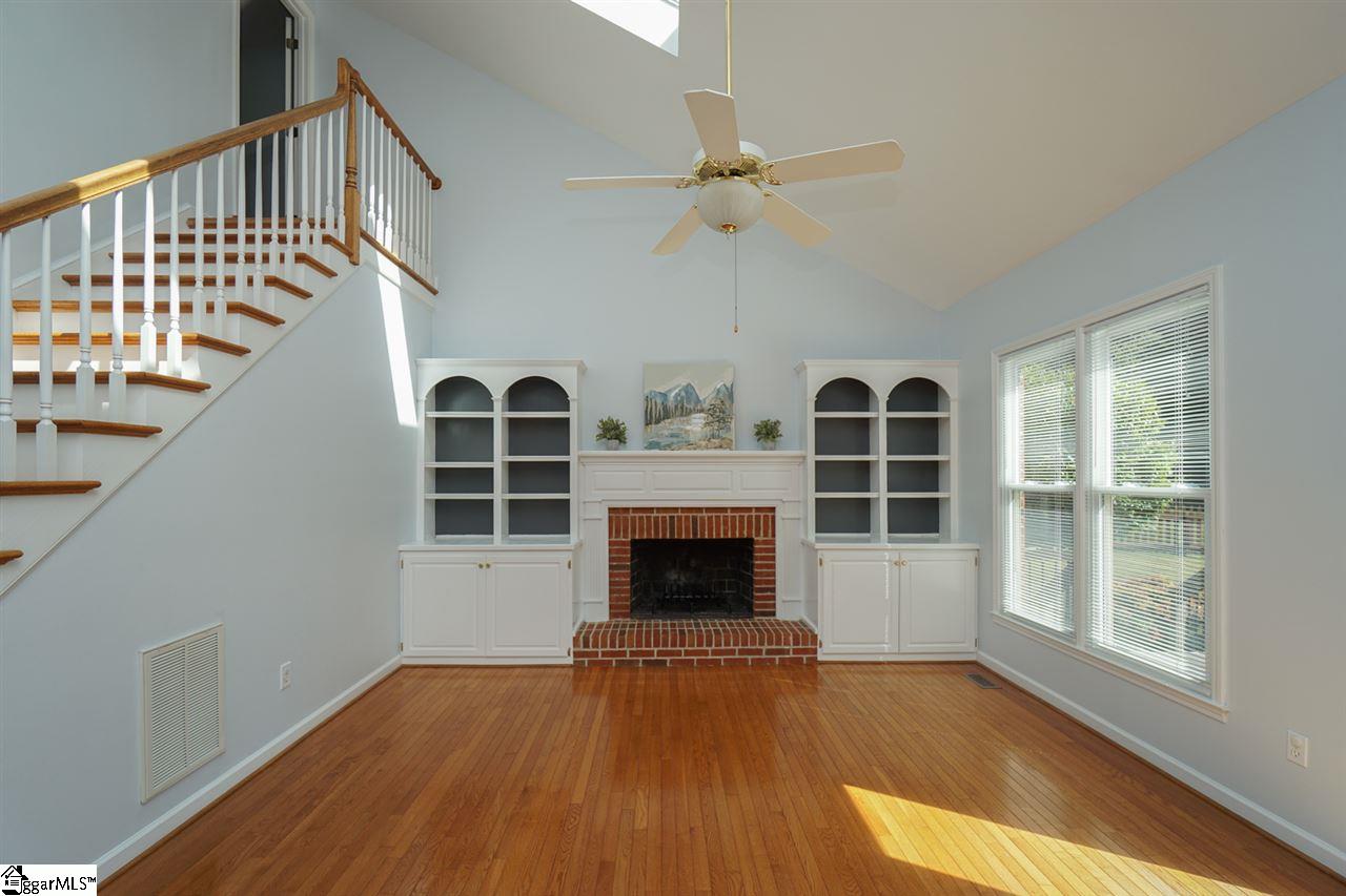 115 English Oak Road Simpsonville, SC 29681 - Photo 5 of 36 Gallery Image 5