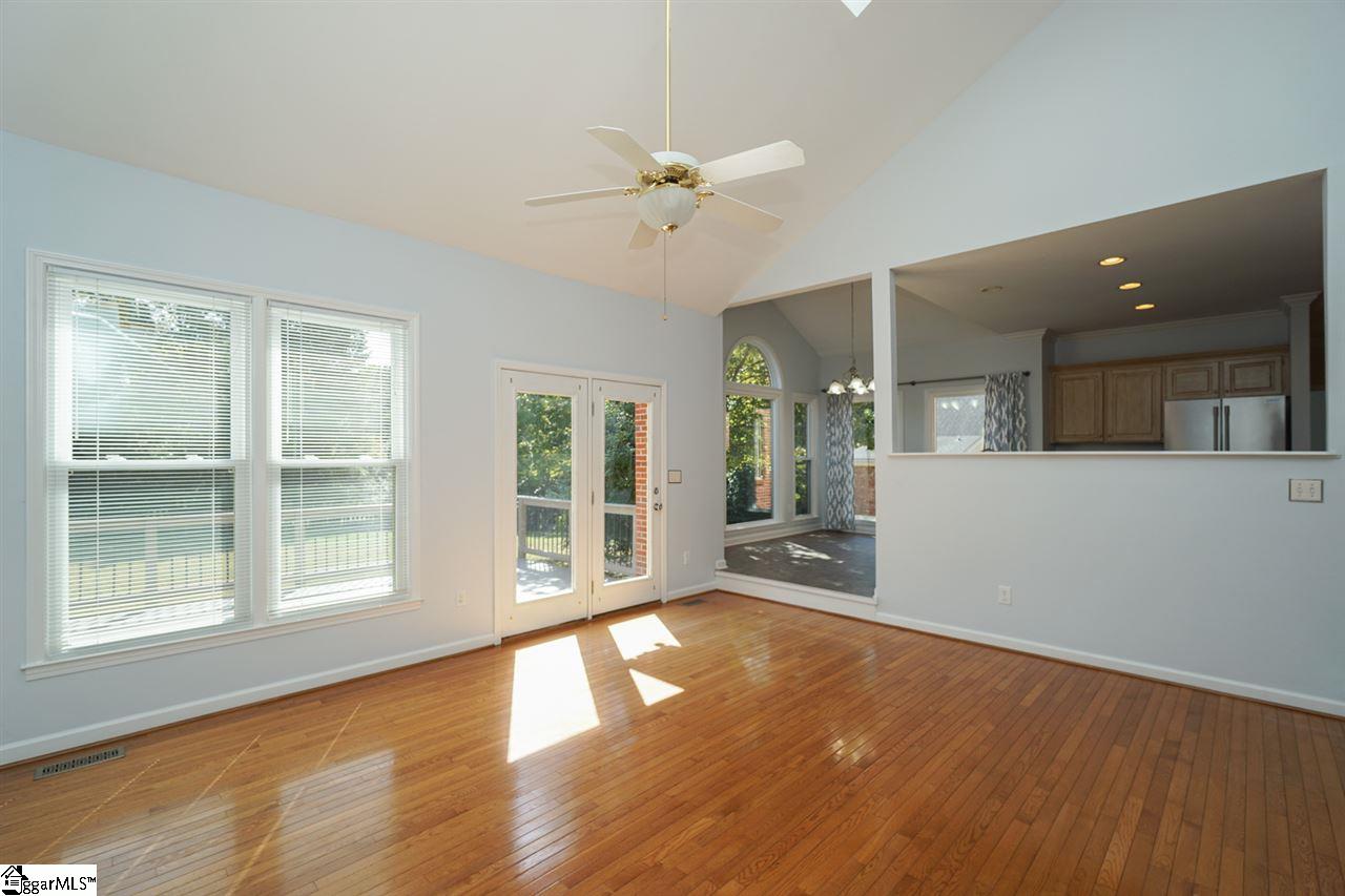 115 English Oak Road Simpsonville, SC 29681 - Photo 8 of 36 Gallery Image 8