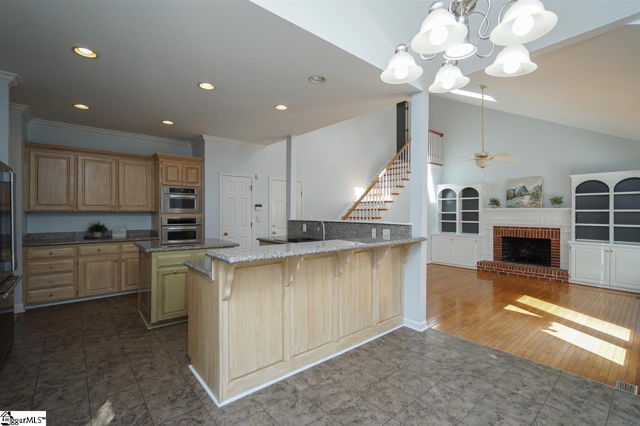 115 English Oak Road Simpsonville, SC 29681 - Photo 9 of 36 Gallery Image 9