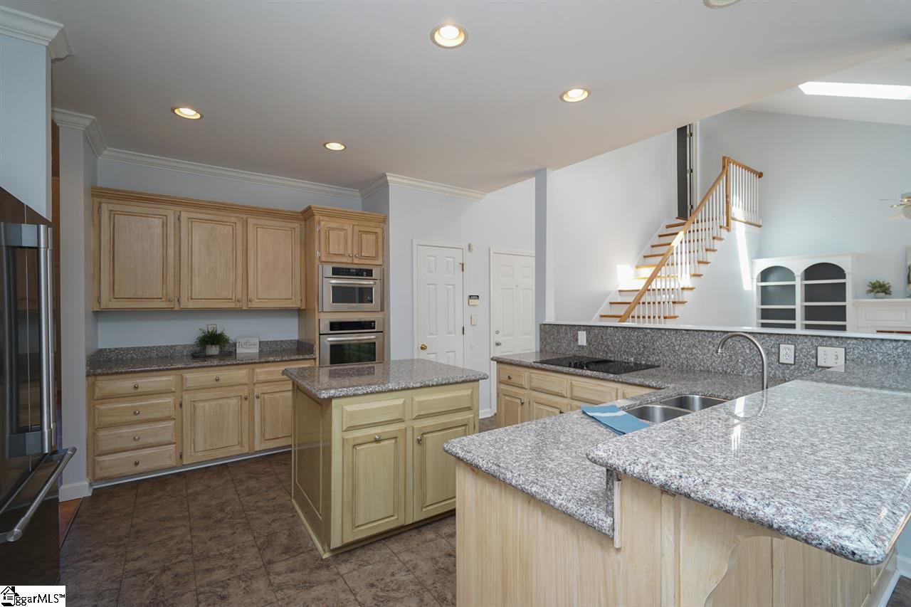 115 English Oak Road Simpsonville, SC 29681 - Photo 10 of 36 Gallery Image 10