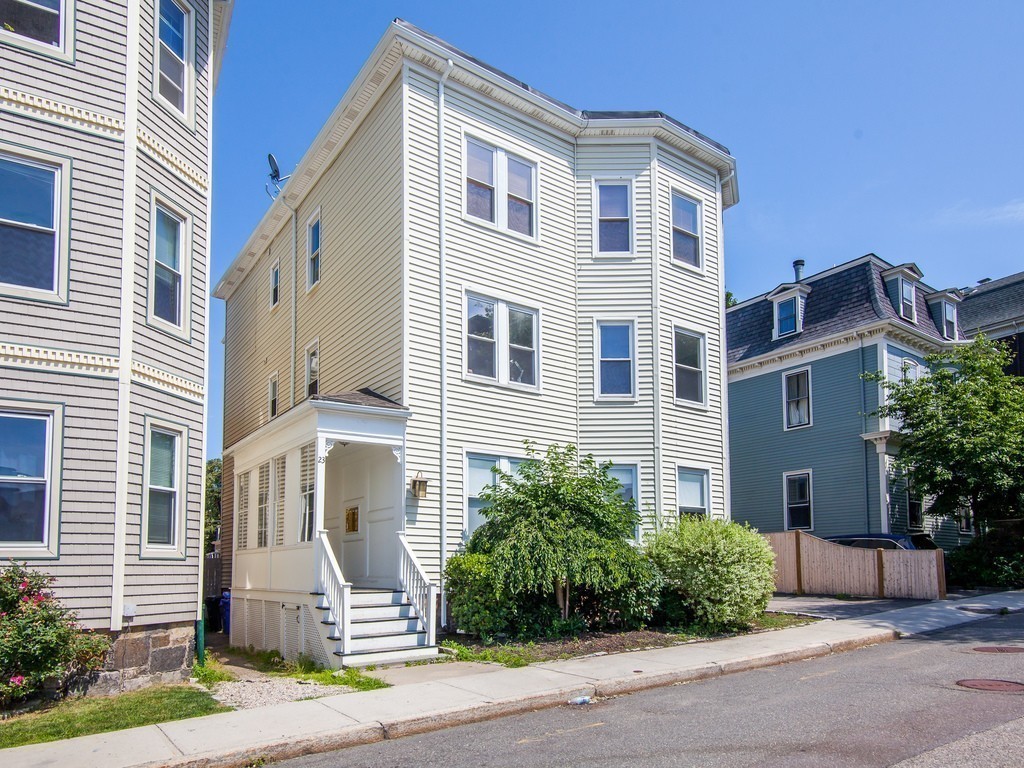 23 Hurd Road, Unit 2 Brookline, MA 02445 - Photo 16 of 23 Gallery Image 16