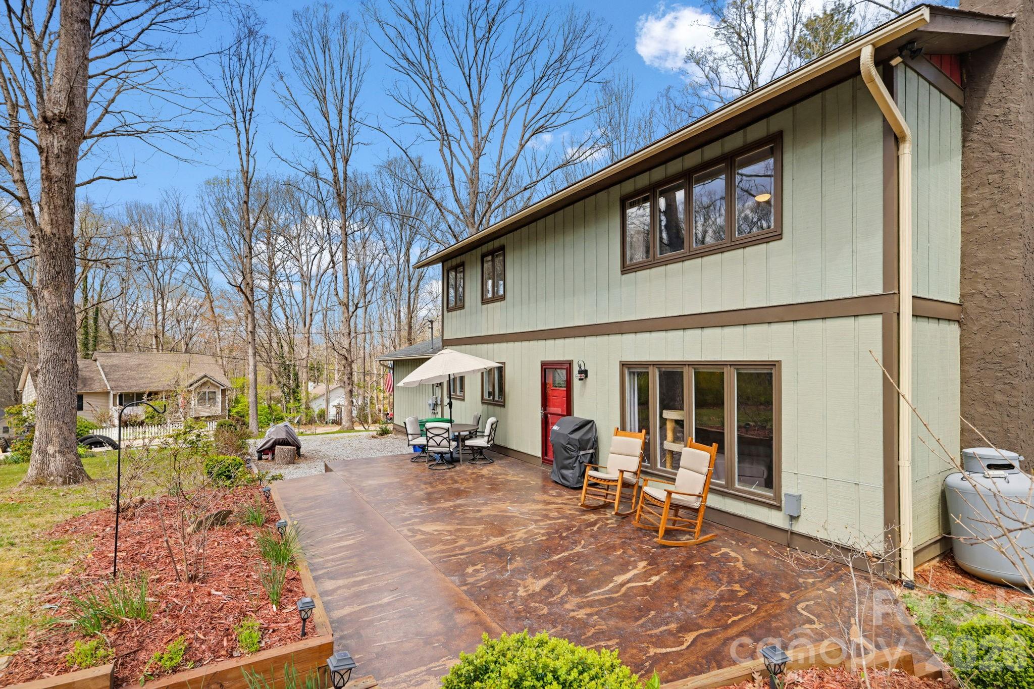 27 Spring Hill Circle Arden, NC 28704 - Photo 2 of 47 a view of outdoor space and yard