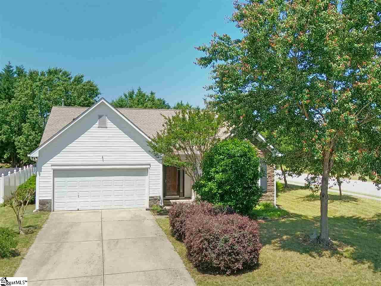 47 Farmbrook Way Simpsonville, SC 29681 - Photo 1 of 36 Gallery Image 1