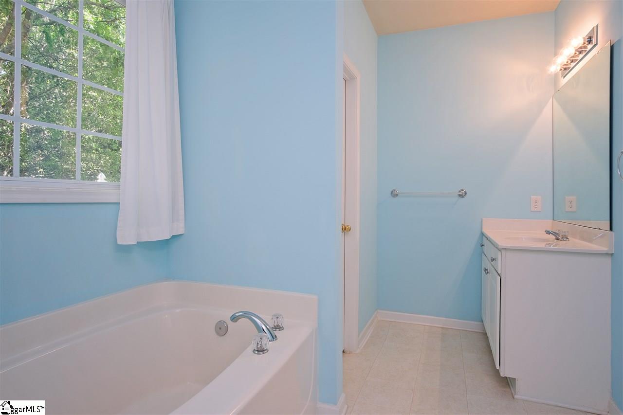 47 Farmbrook Way Simpsonville, SC 29681 - Photo 16 of 36 Gallery Image 16