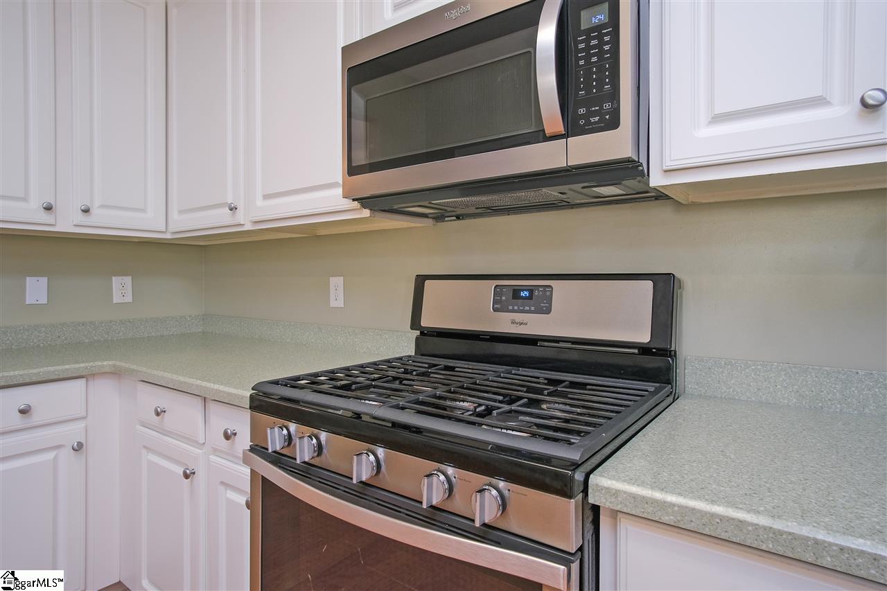 47 Farmbrook Way Simpsonville, SC 29681 - Photo 6 of 36 Gallery Image 6