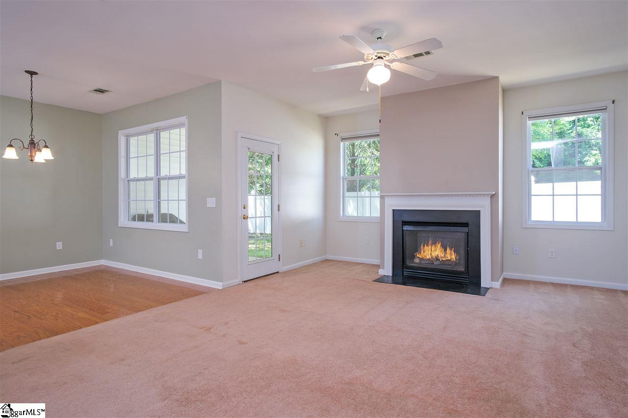 47 Farmbrook Way Simpsonville, SC 29681 - Photo 8 of 36 Gallery Image 8