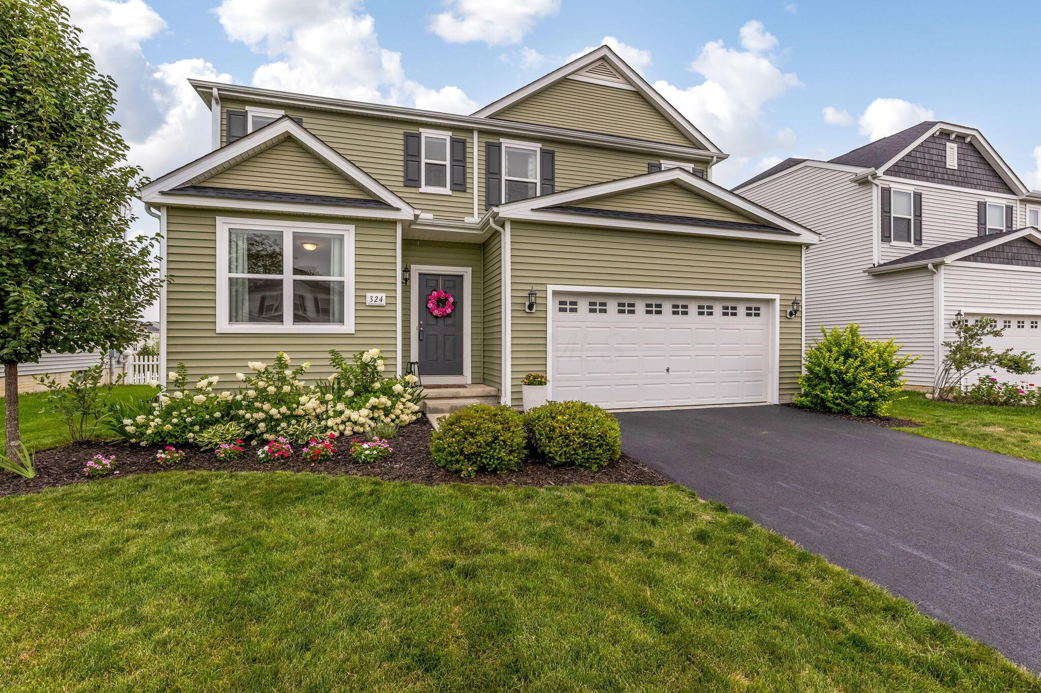 324 Raccoon Avenue Johnstown, OH 43031 - Photo 2 of 41 3-web-or-mls-011A9294