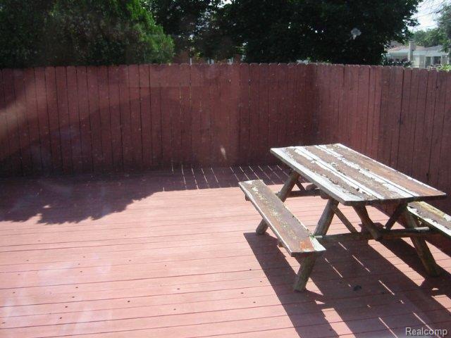 8560 Chicago Road Warren, MI 48093 - Photo 3 of 14 Private Deck