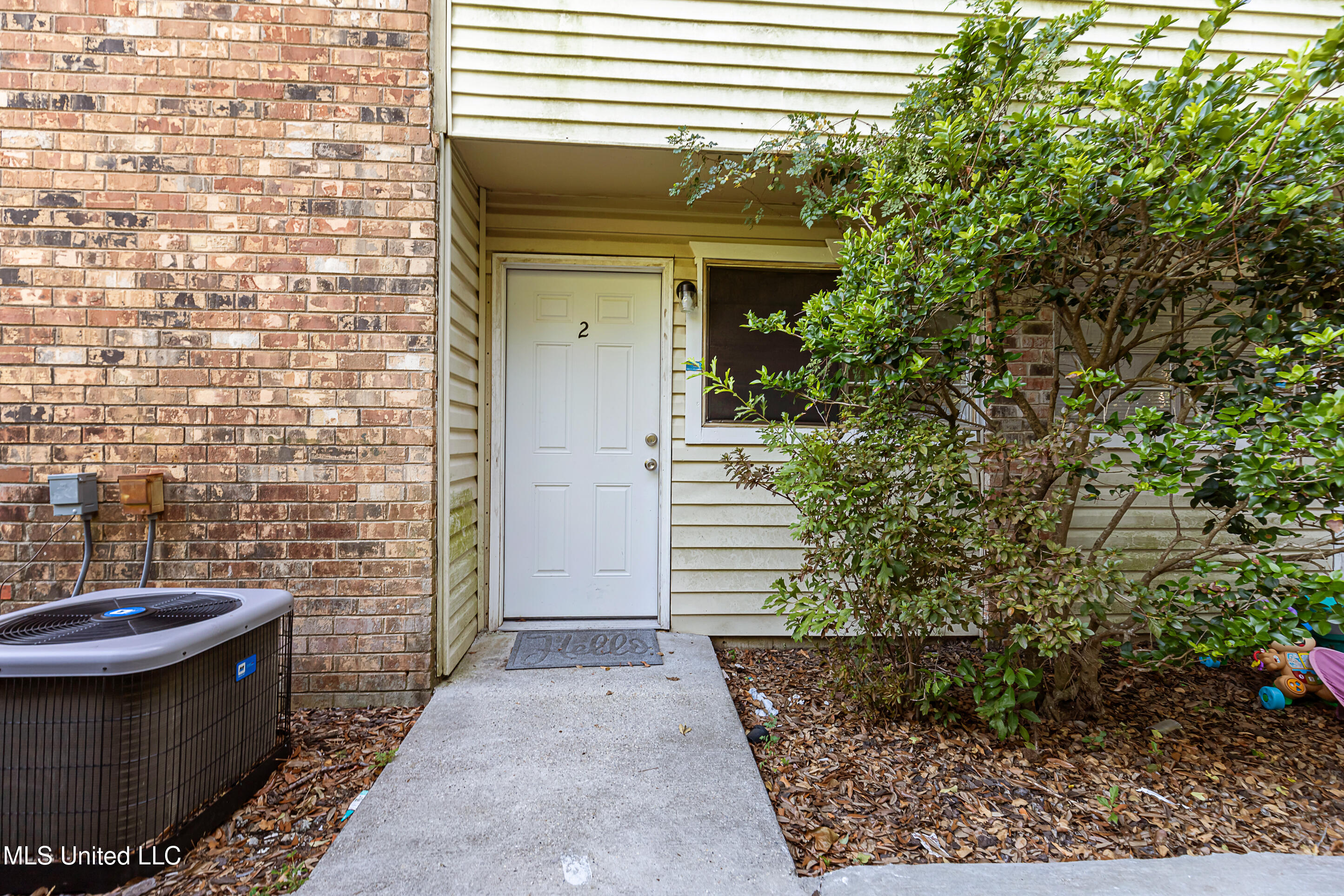 3419 Hospital Road, Unit 11 Pascagoula, MS 39567 - Photo 1 of 37 Front