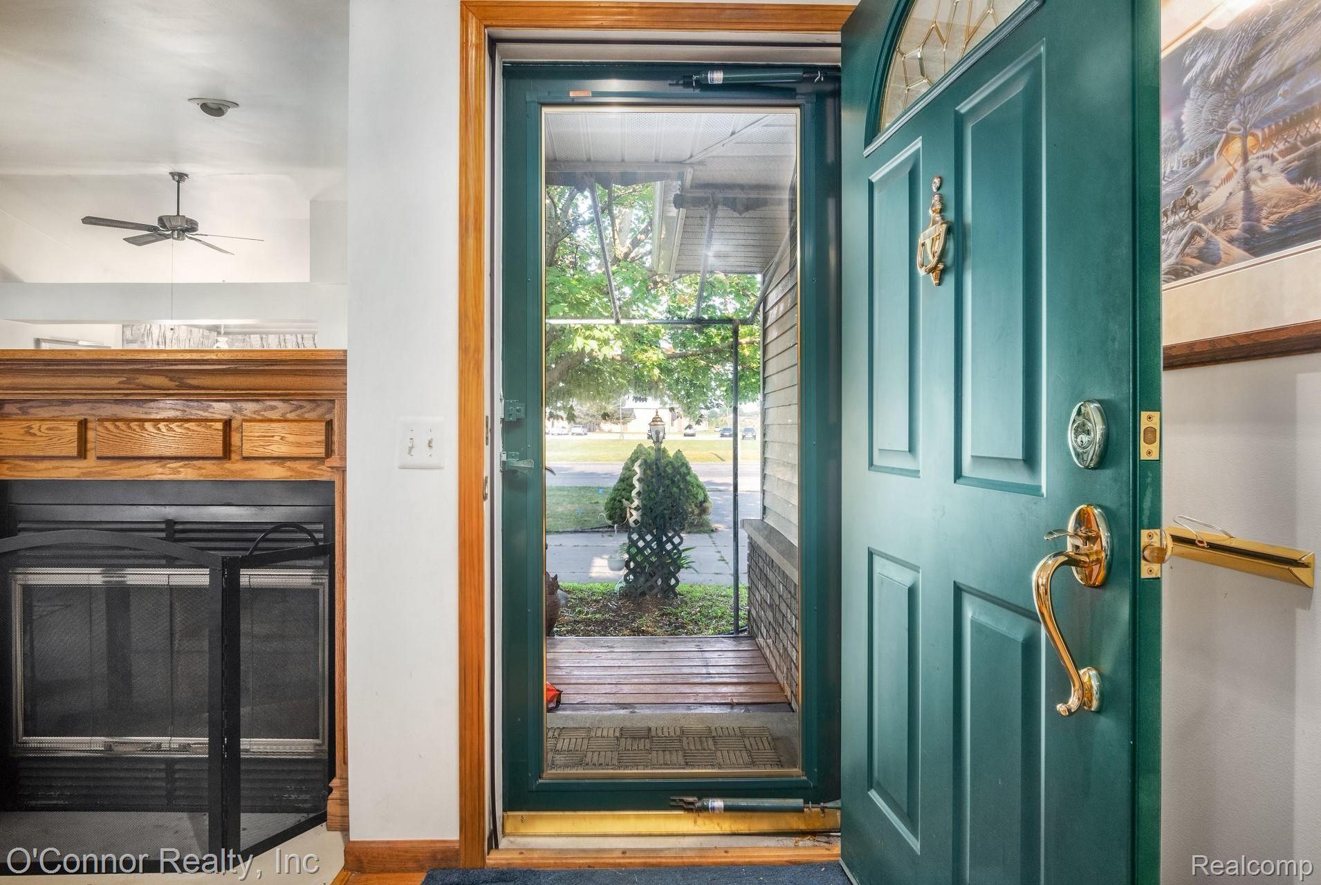 615 Range Road Marysville, MI 48040 - Photo 3 of 25 615 Range-3.jpg