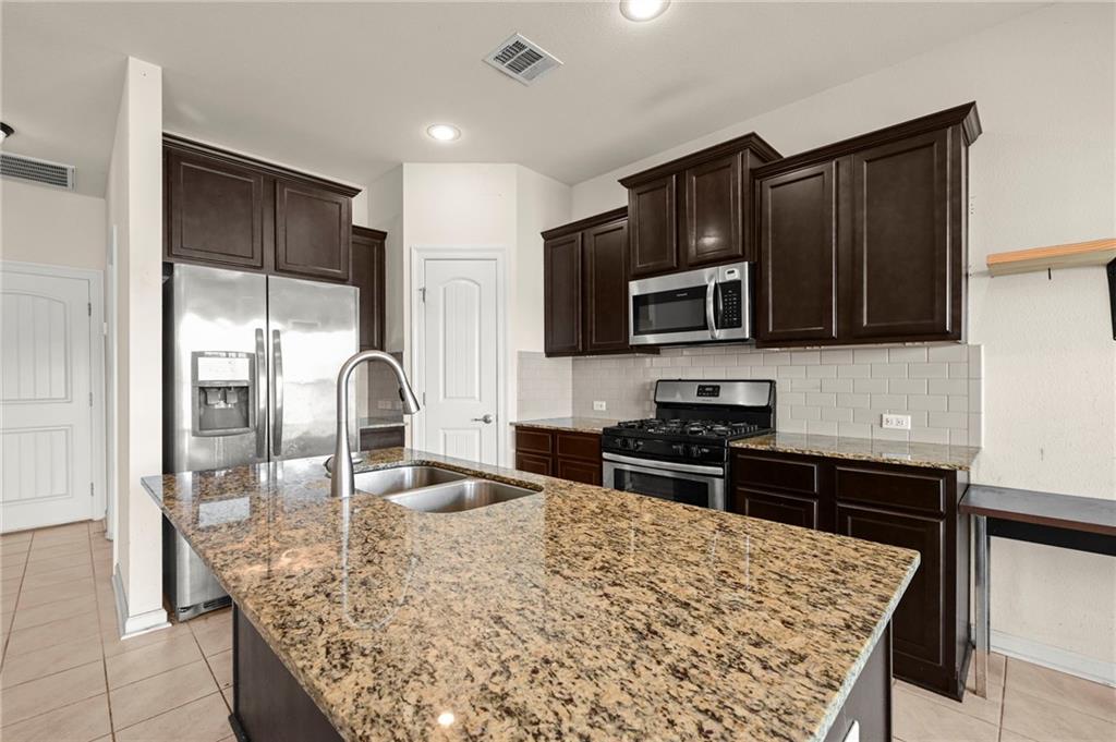 7741 West Pelican Lks Avenue Baton Rouge, LA 70820 - Photo 8 of 34