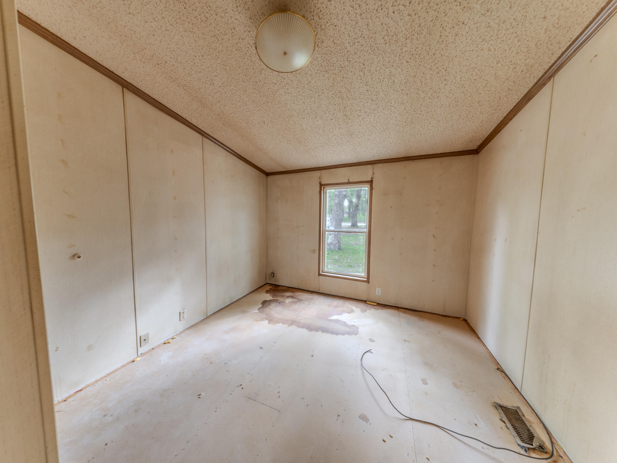 10848 Edgewood Drive Demotte, IN 46310 - Photo 14 of 17 2048x1536