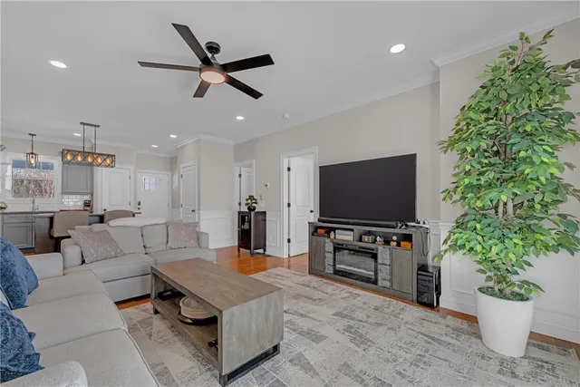 $489,900 | 7 Sydney Rose Court, Johnston, RI 02919