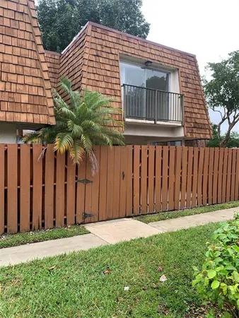 $2,850 | 2161 Orange Grove Drive, Unit D9, Davie, FL 33324