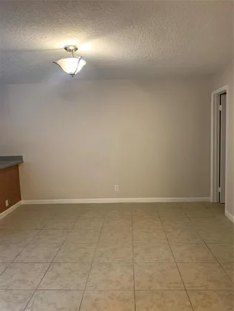 $2,850 | 2161 Orange Grove Drive, Unit D9, Davie, FL 33324