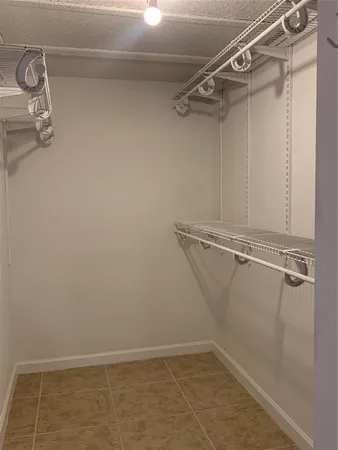 $2,850 | 2161 Orange Grove Drive, Unit D9, Davie, FL 33324