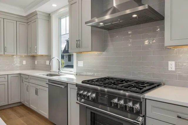 $1,250,000 | 18 Little Bay Drive, Dover, NH 03820