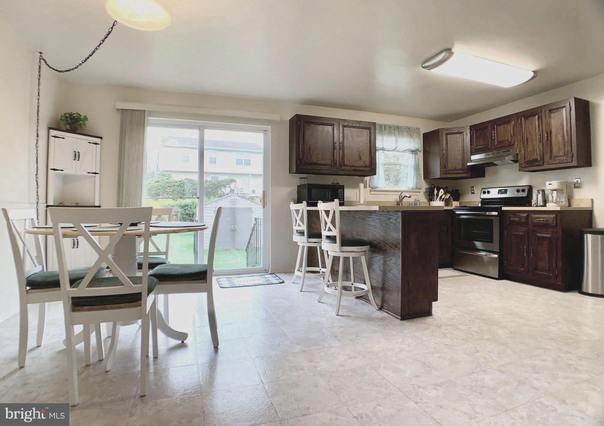 9105 Perryvale Road Baltimore, MD 21236 - Photo 6 of 24 Kitchen