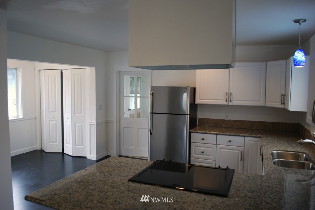 19031 Cedardale Road Mount Vernon, WA 98274 - Photo 11 of 19 Gallery Image 11