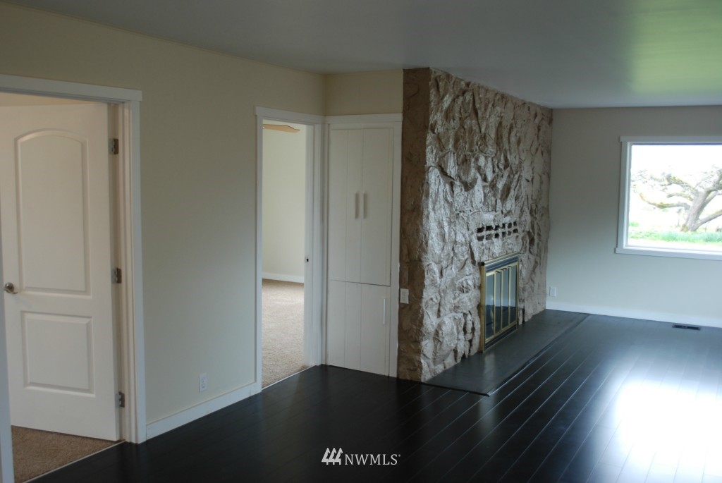 19031 Cedardale Road Mount Vernon, WA 98274 - Photo 12 of 19 Gallery Image 12