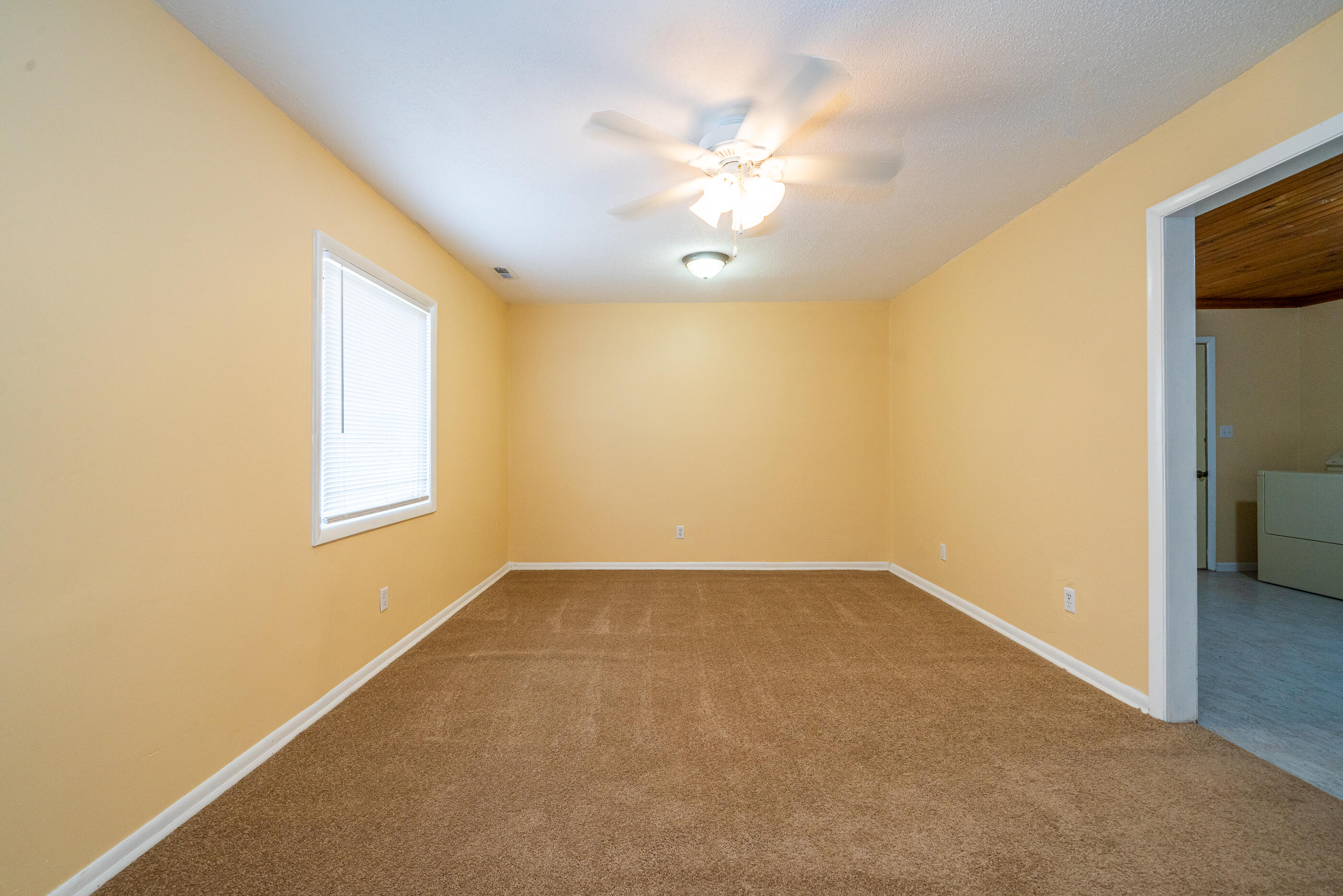 1716 Portage Path Springfield, OH 45506 - Photo 4 of 27