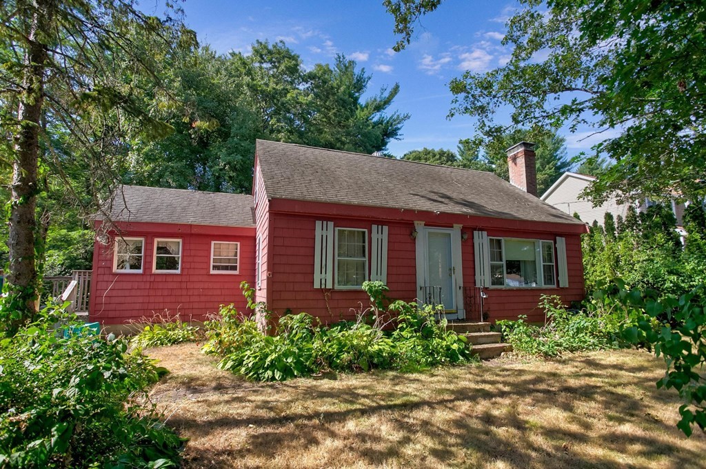 14 Charme Road Billerica, MA 01821 - Photo 3 of 12