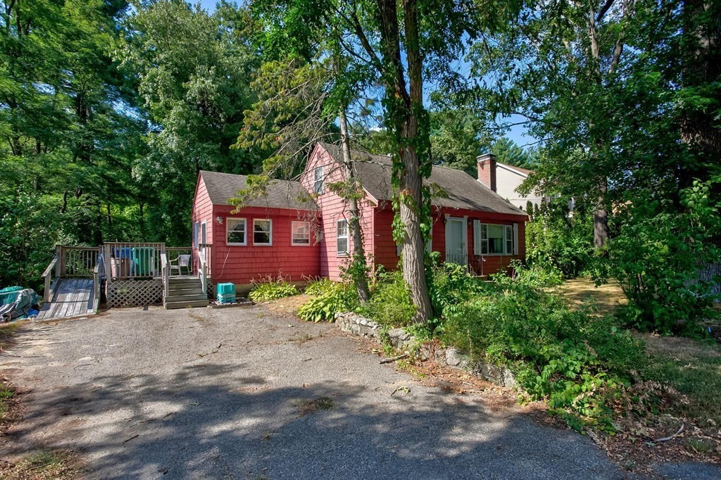 14 Charme Road Billerica, MA 01821 - Photo 4 of 12