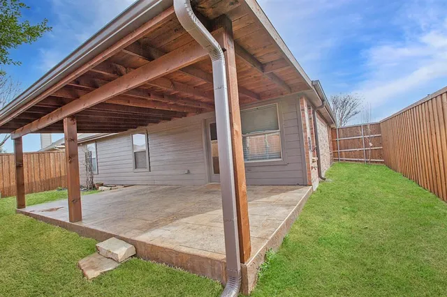 $299,500 | 1510 Syracuse Drive, Van Alstyne, TX 75495