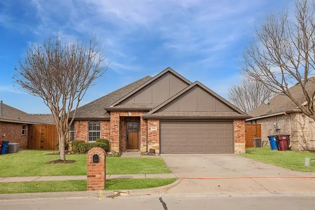 $299,500 | 1510 Syracuse Drive, Van Alstyne, TX 75495