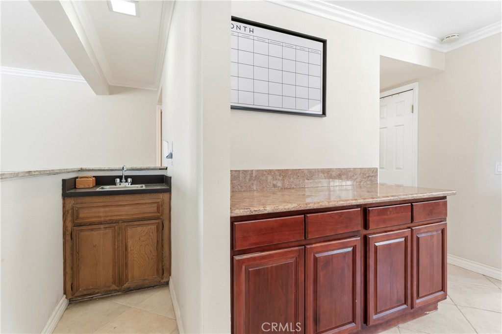 5259 Galloway Street Rancho Cucamonga, CA 91701 - Photo 18 of 34 Wet Bar