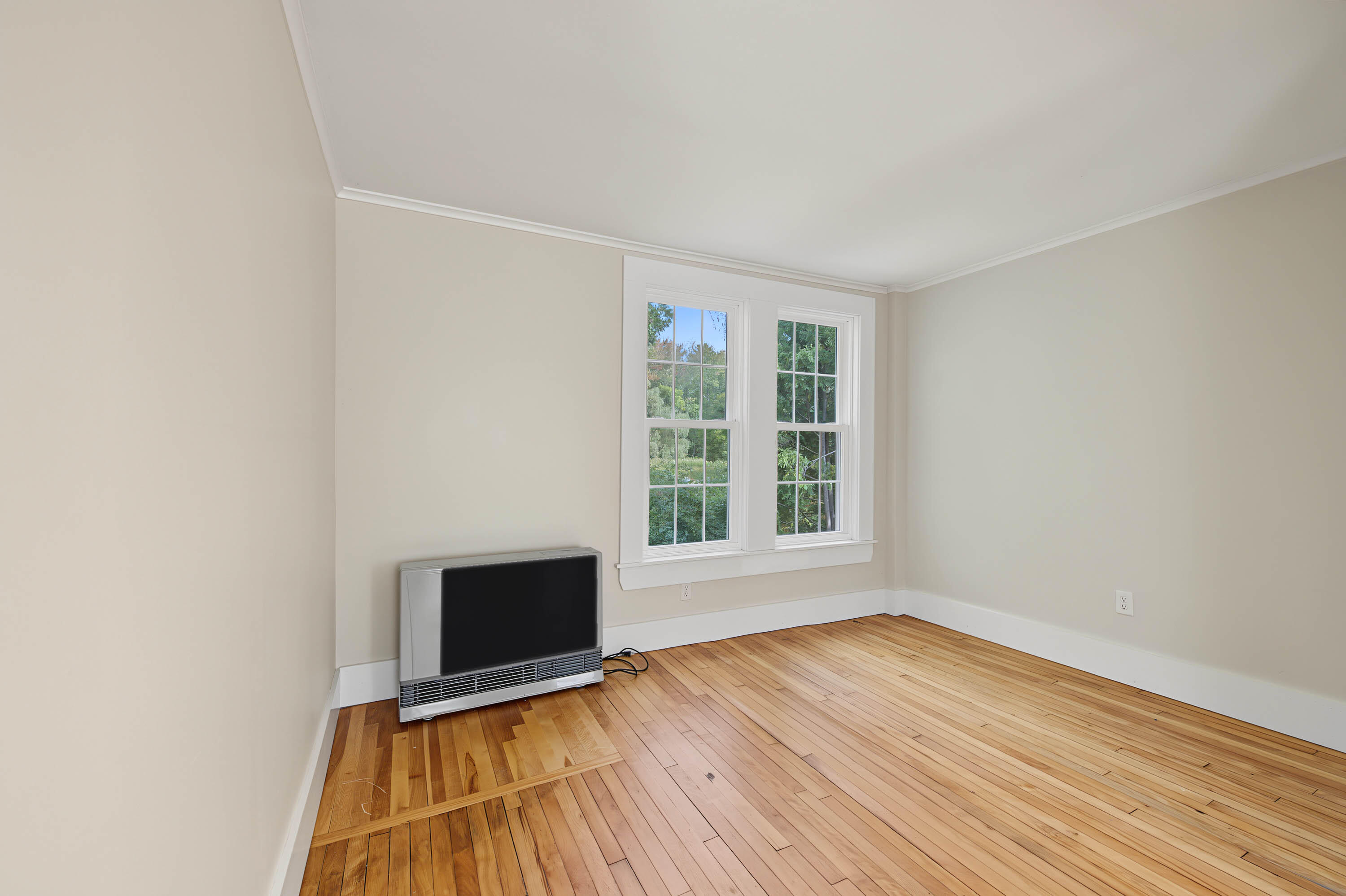 121 Bucknam Road Falmouth, ME 04105 - Photo 12 of 37 pic-8