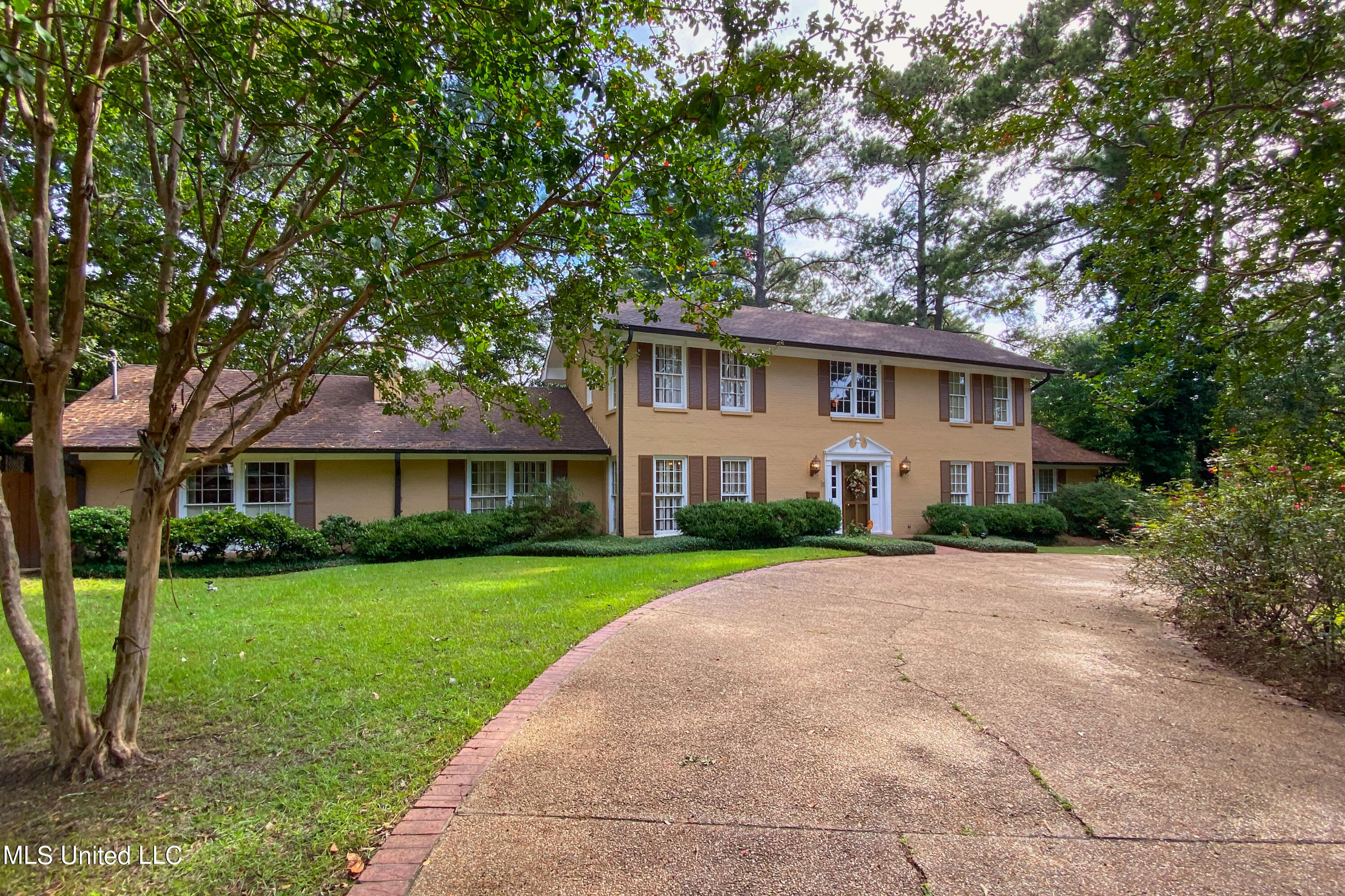 1405 Roxbury Place Jackson, MS 39211 - Photo 4 of 45 1405 Roxbury Pl-4