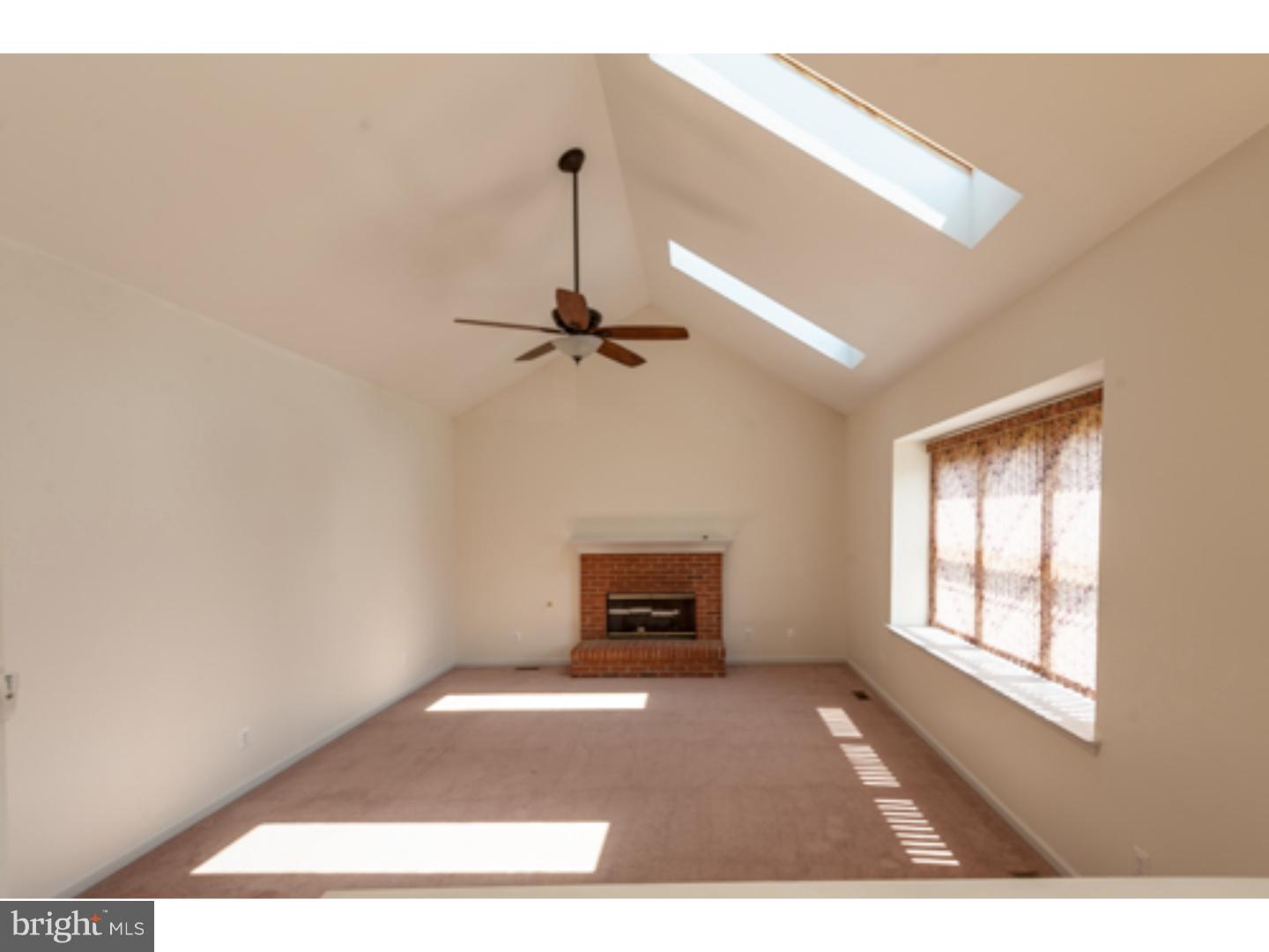 95 Brooks Road Moorestown, NJ 08057 - Photo 11 of 23 Living Room