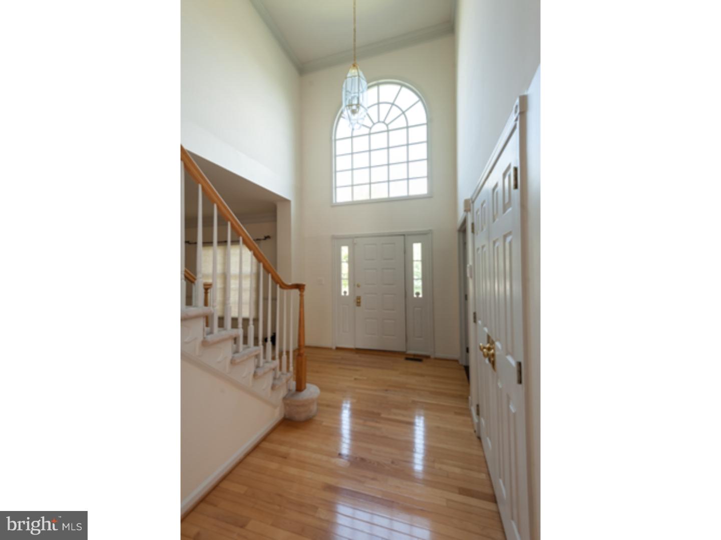 95 Brooks Road Moorestown, NJ 08057 - Photo 4 of 23 Foyer