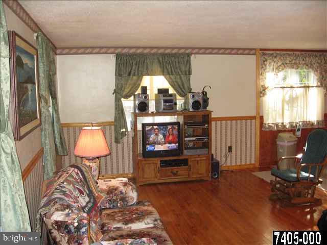 632 Eastpoint Road New Freedom, PA 17349 - Photo 5 of 13 Gallery Image 5