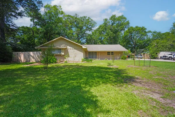 $275,000 | 1809 North Roberson Street, Conroe, TX 77301