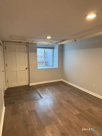 $1,600 | 625 Cleveland Avenue, Bridgeport, CT 06604