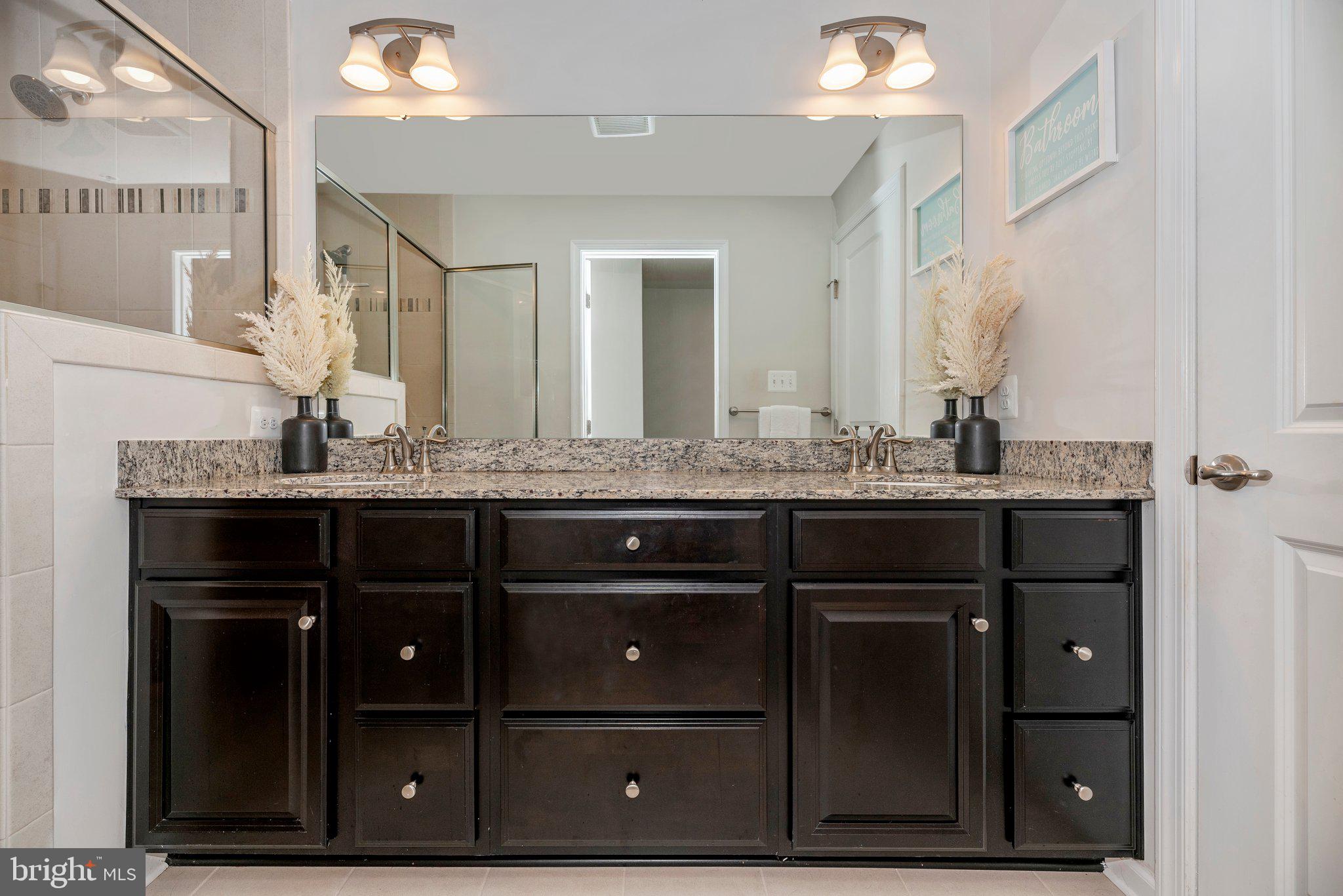 5843 Rochefort Street Ijamsville, MD 21754 - Photo 26 of 51 Primary Bathroom