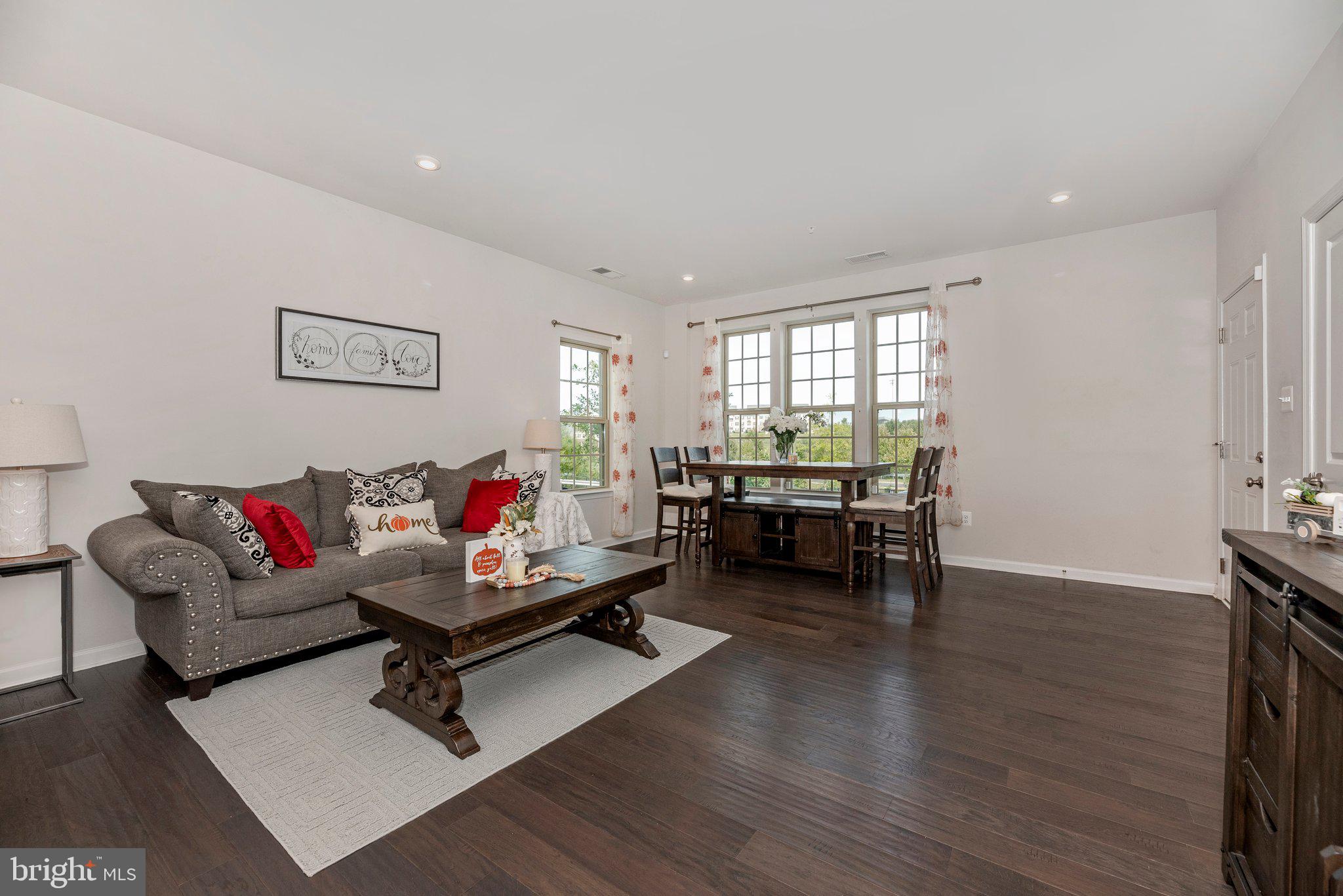 5843 Rochefort Street Ijamsville, MD 21754 - Photo 6 of 51 Living Room