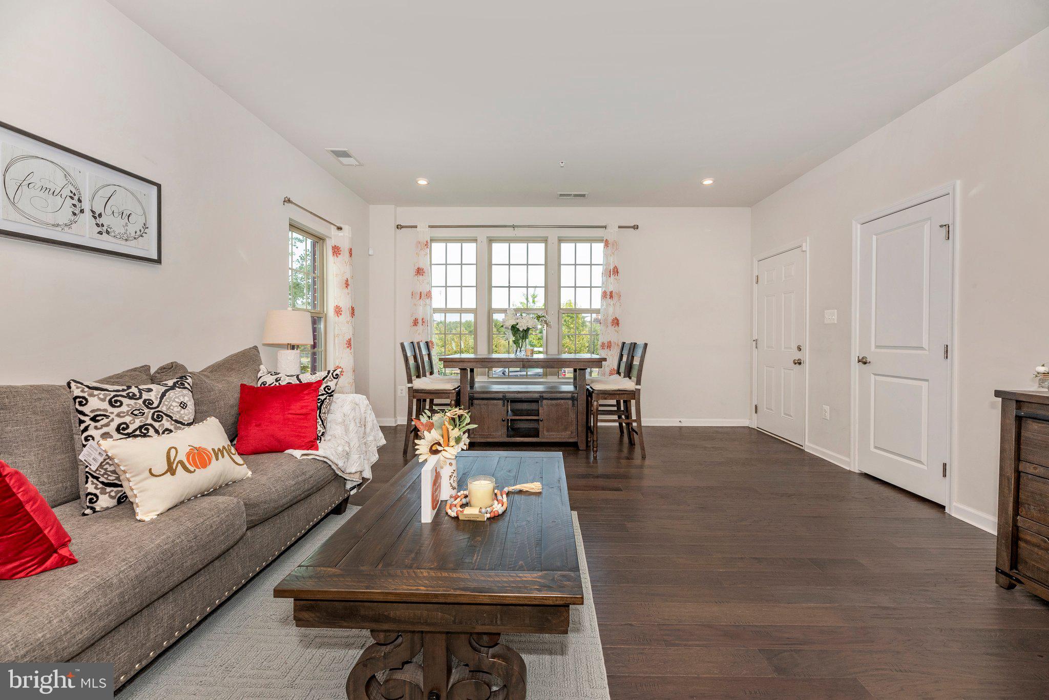 5843 Rochefort Street Ijamsville, MD 21754 - Photo 8 of 51 Living Room