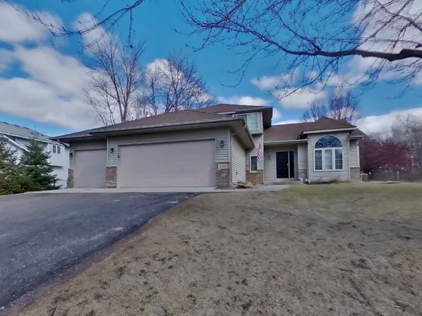 $2,379 | 1300 Bluebill Boulevard, Buffalo, MN 55313