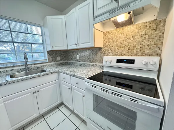 $1,850 | 4140 Woodside Drive, Unit 107, Coral Springs, FL 33065