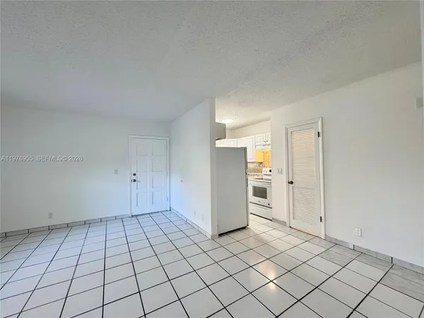 $1,850 | 4140 Woodside Drive, Unit 107, Coral Springs, FL 33065