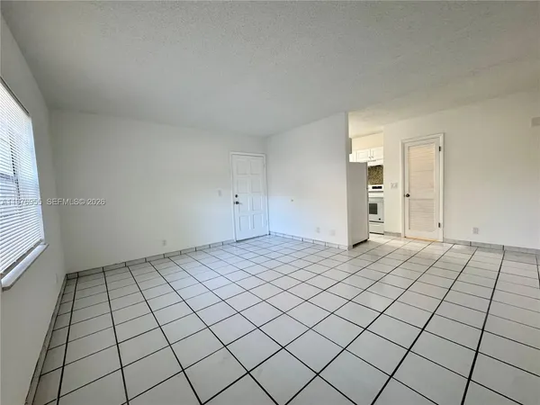 $1,850 | 4140 Woodside Drive, Unit 107, Coral Springs, FL 33065
