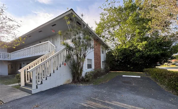 $1,850 | 4140 Woodside Drive, Unit 107, Coral Springs, FL 33065