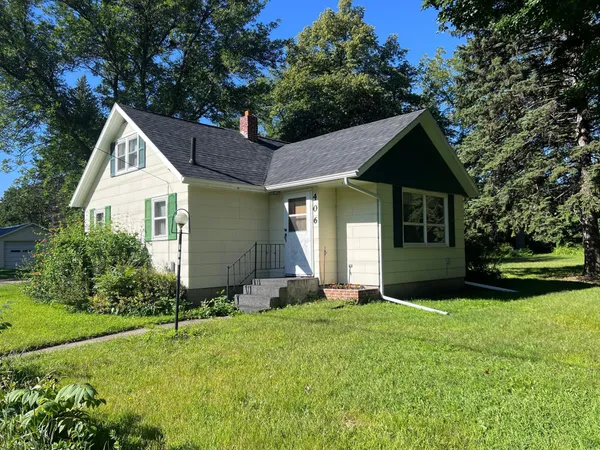 $100,000 | 406 Wolfe Avenue, Montevideo, MN 56265