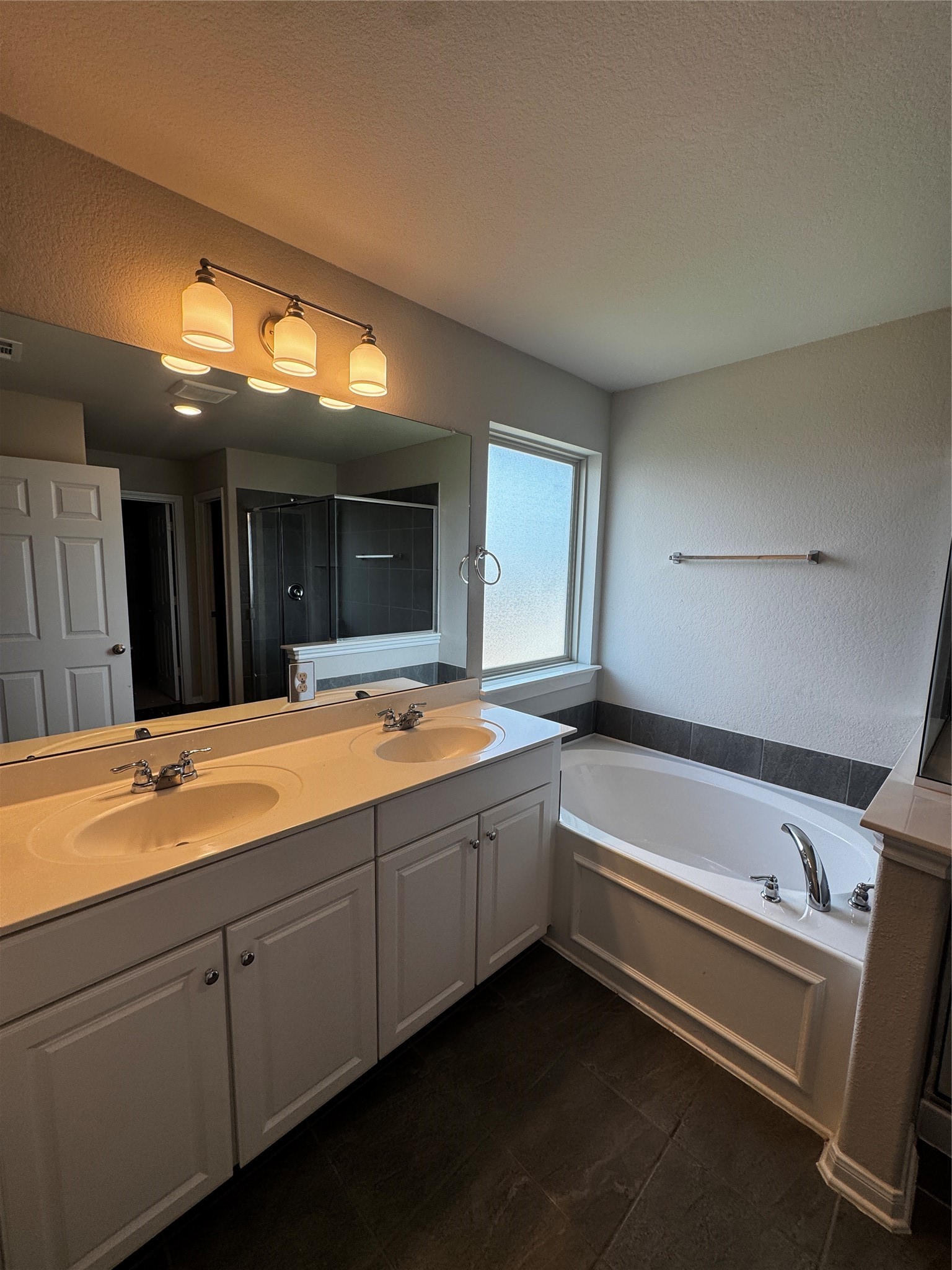 10310 Mount Winchell Drive Rosharon, TX 77583 - Photo 10 of 20 Gallery Image 10