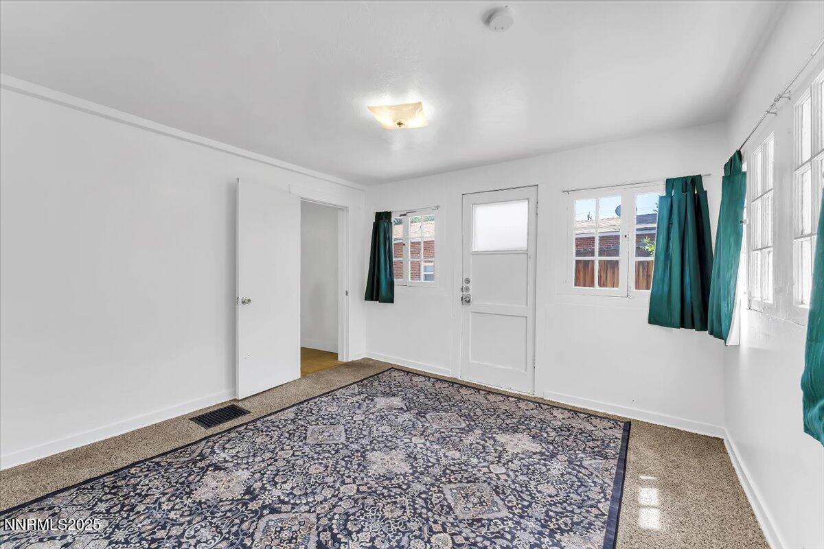 1145 Seminary Avenue Reno, NV 89503 - Photo 20 of 33 24-1145 Seminary Ave Reno NV 89503 (23 o