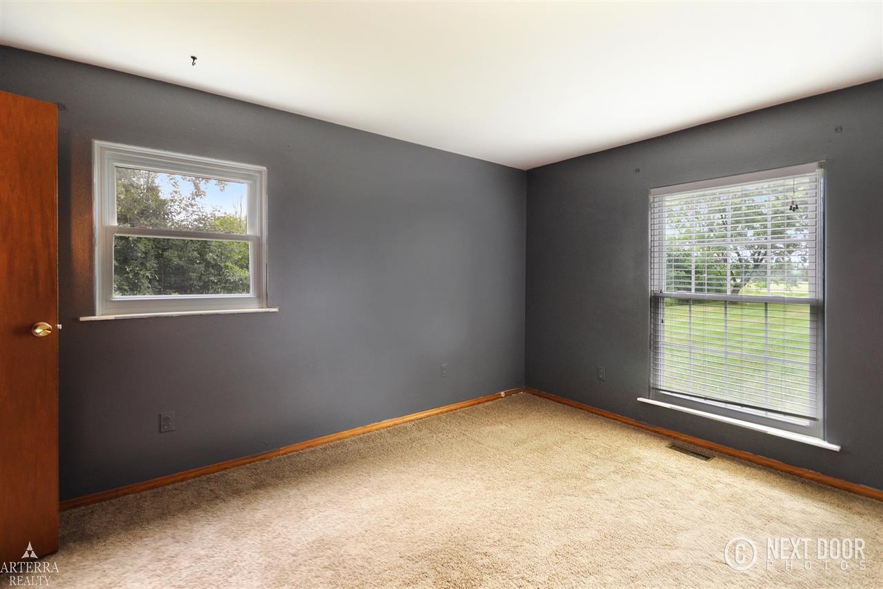 4940 County Line Road New Haven, MI 48048 - Photo 13 of 23 31370218-12.JPG