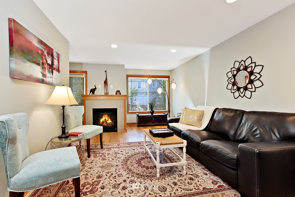 5218 Puget Boulevard Southwest, Unit C Seattle, WA 98106 - Photo 4 of 18